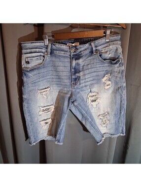 Kancan Exclusively for Maurices Light Wash Distressed Denim Shorts Size 18